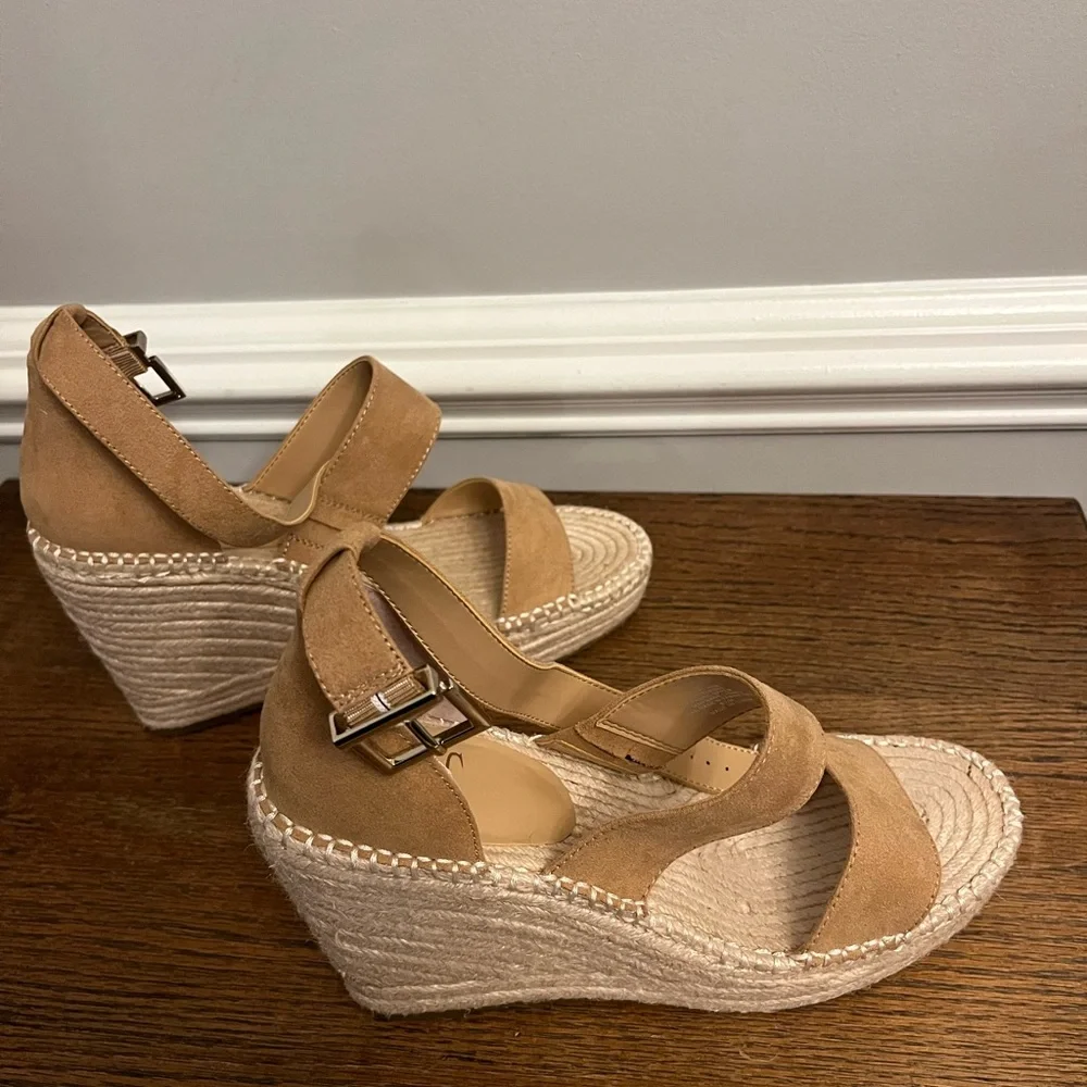 INC Beige Platform Catiana Almond Toe Wedge Buckle Espadrille Shoes‎ 8.5